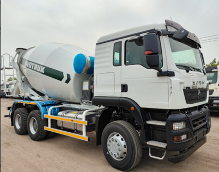 SINOTRUK HOWO 6×4 Mixer Truck LHD – 10 CBM
